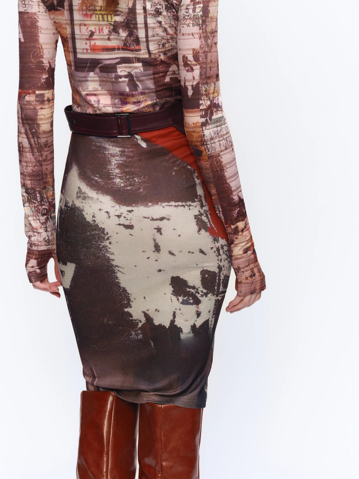 Graffiti-Print Lace-Waist Skirt — front