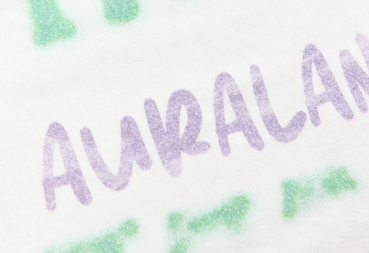 Cropped Graffiti-Print T-Shirt - handwritten graffiti print